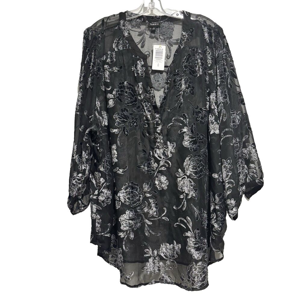 Torrid Harper Burnout Black Velvet Rose Floral Pullover Blouse 3/4 Sleeve Size 4 - Picture 2 of 9